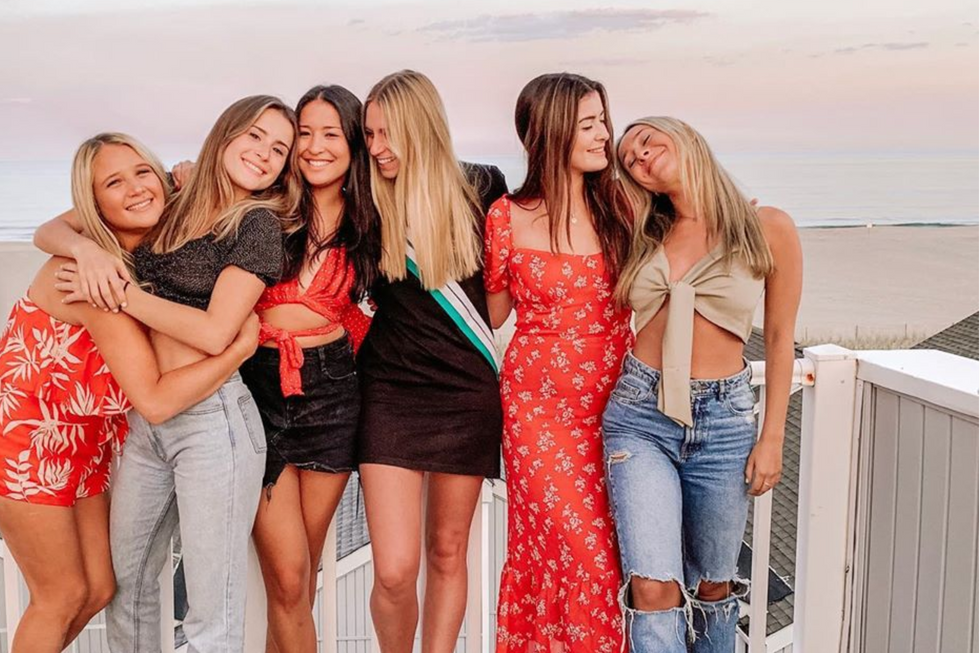 10 Sprang Break Destinations For College Girls On Every Type Of Budget — From $0 To Well Over $1,000