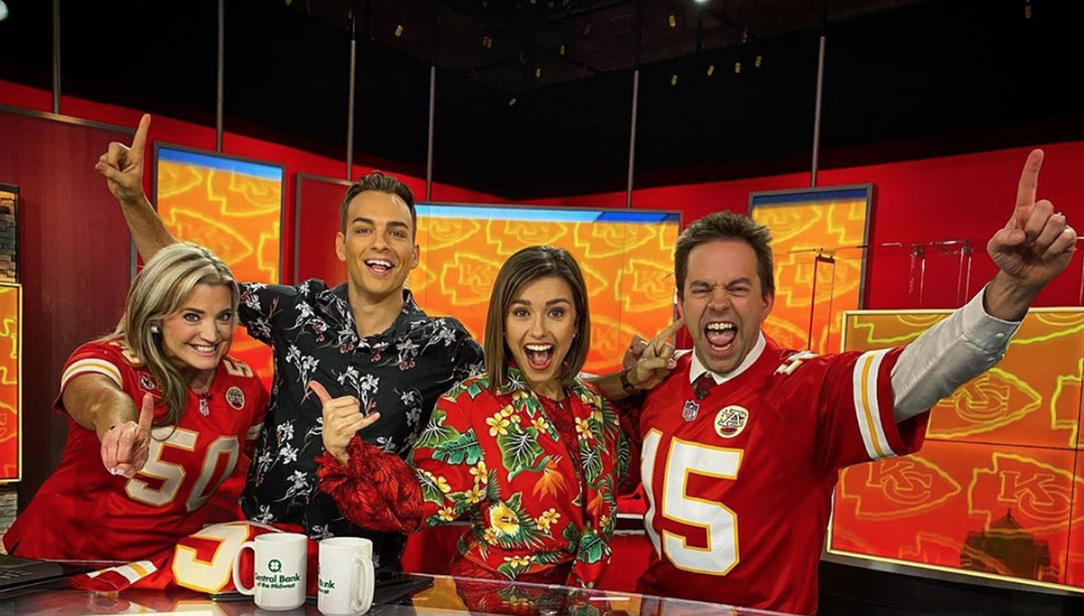 17 Workouts You Can Do While Watching Super Bowl LIV, In Between Bites Of 7-Layer Dip