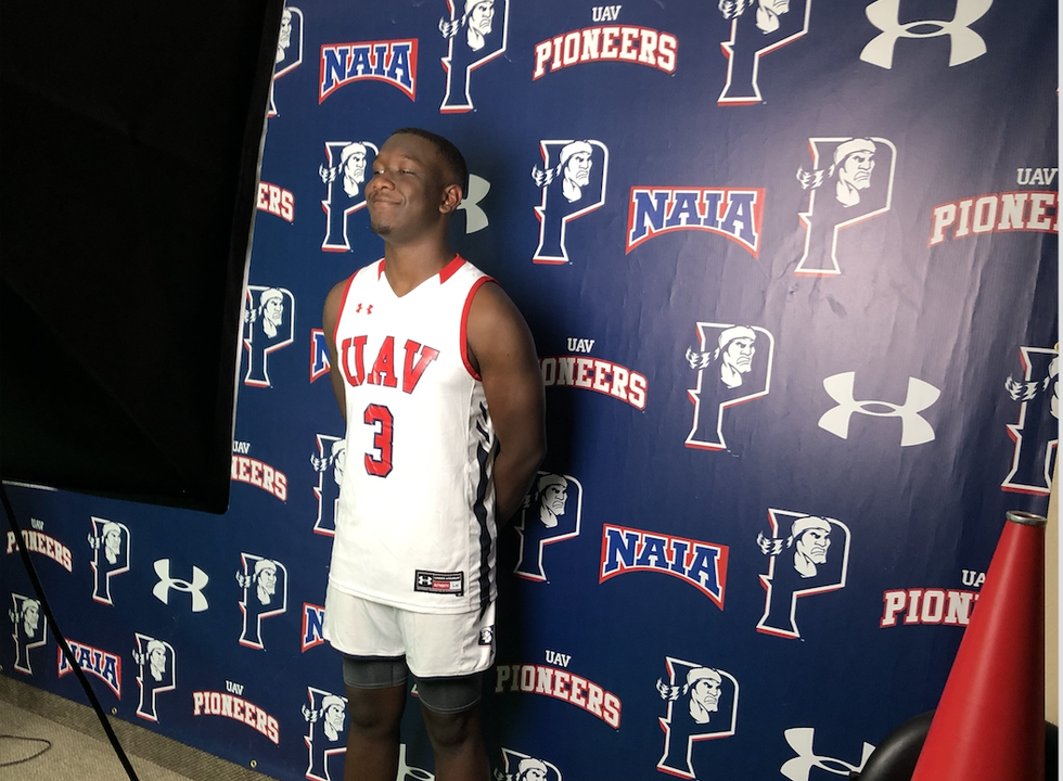 Davion Robinson Working To Host First Basketball Camp