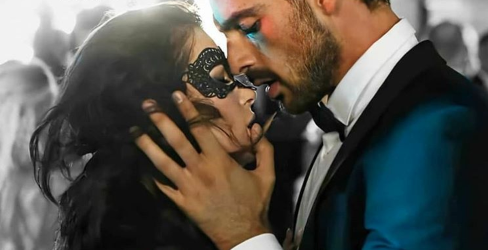 8 Of The Sexiest Scenes From '365 Days' On Netflix