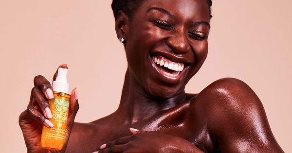 Grab Your Sunnies — These Are The Best SPF Products For Acne-Prone Skin, According To A Dermatologist