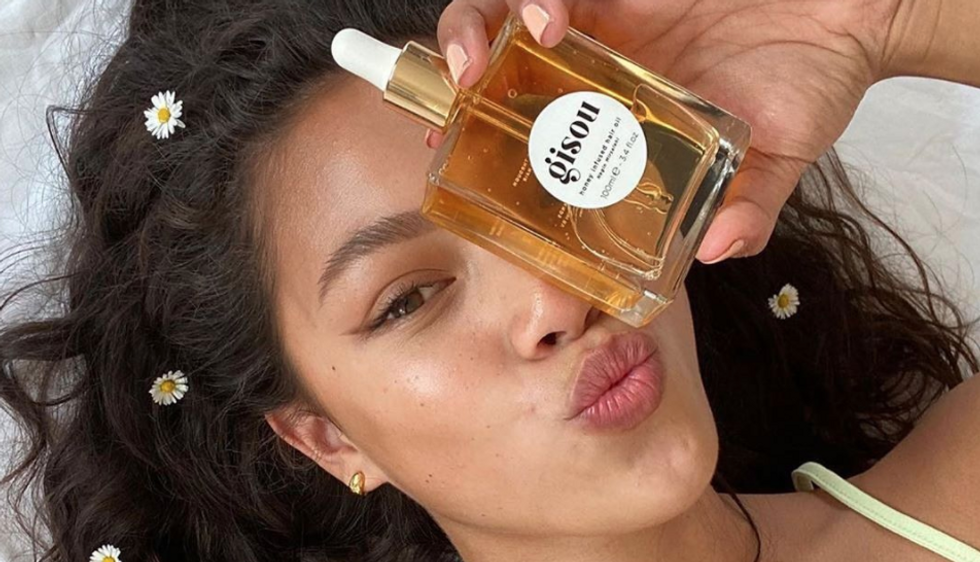 These Honey-Based Beauty Buys Are All We Need To BEE Our Glowiest, Hair To Toes