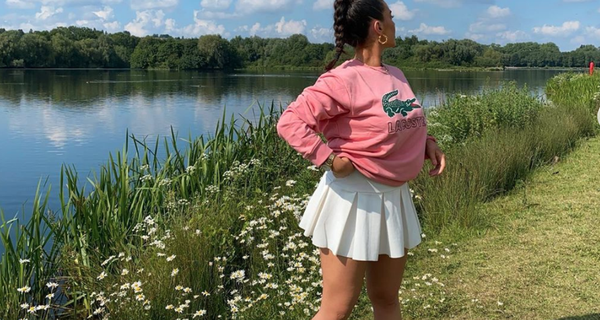 15 Ways To Style THAT Crewneck Sweatshirt You Wear At Least Three Times A Week