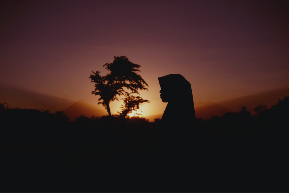 My Hijab Journey As A Muslim Girl Included Serious Bullying — Here's How It Still Affects Me Today