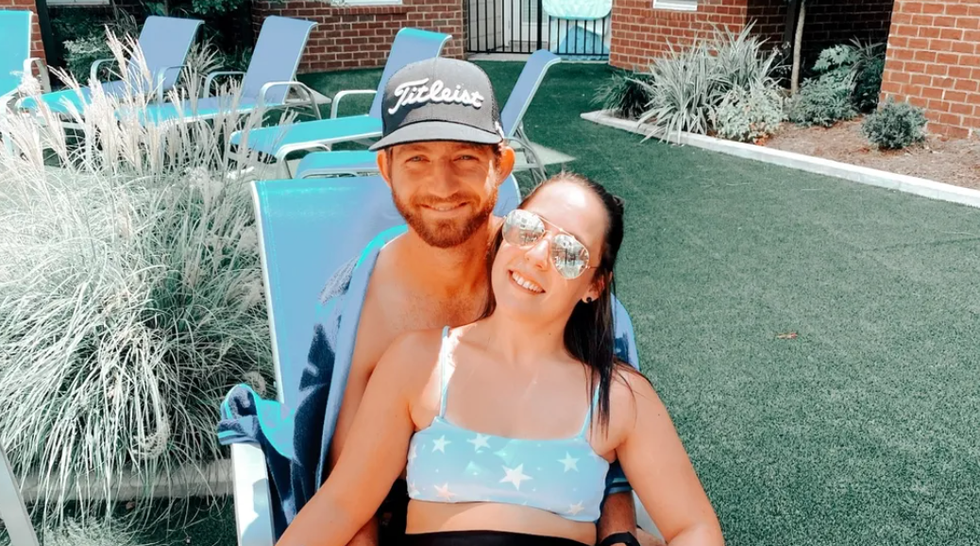 5 Little Things That Go A LONG Way When You're In A Long-Distance Relationship