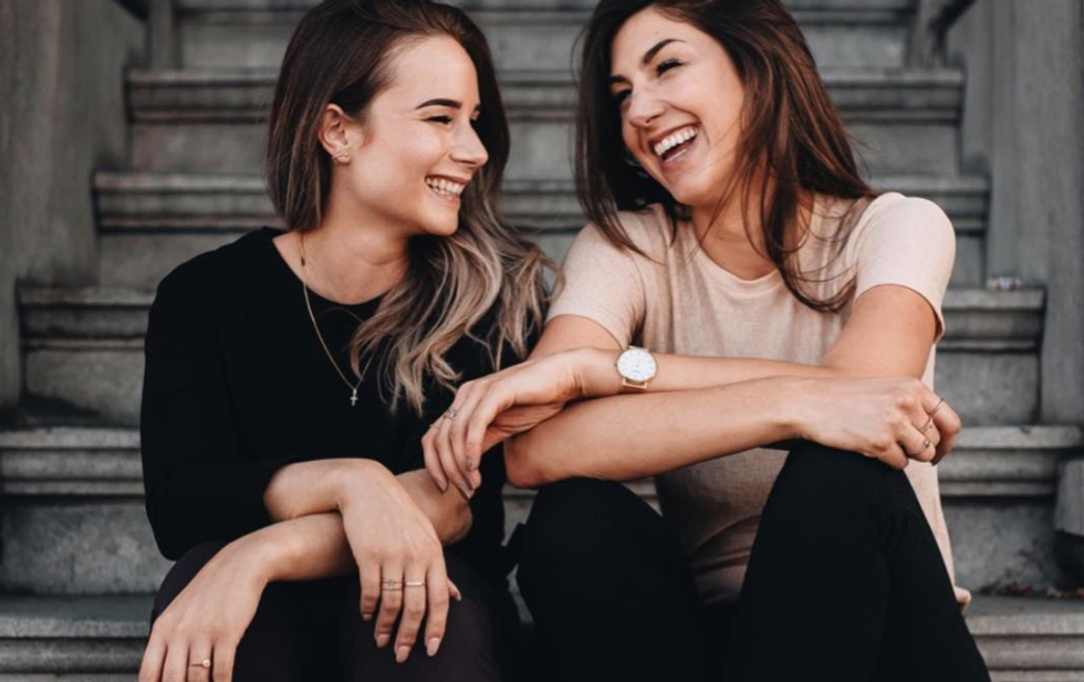 4 Tips To Break Out Of Your Shy Shell, From An Outgoing Girl Who Never Used To Talk To Anyone