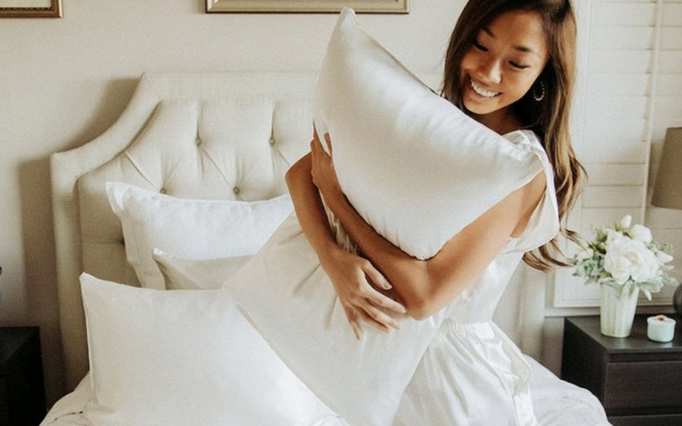 This 100% Silk Pillowcase Just Made My Sweet Hair And Skin Dreams Come True