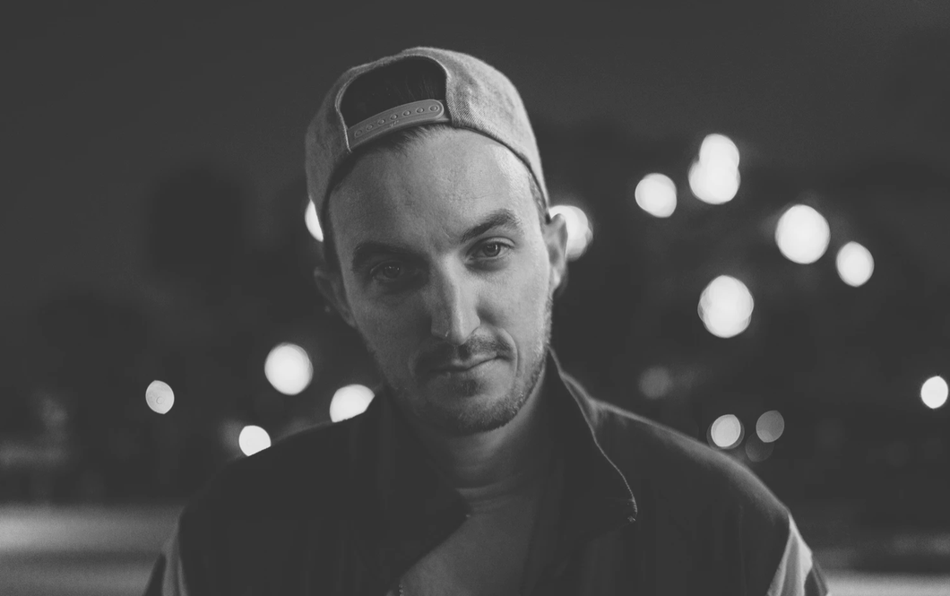 I Simultaneously Crave And Hate Isolation, But I Just Don't Know What To Do About It