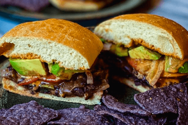 4 Tips Everyone Considering Going Vegetarian As A New Year's Resolution Should Absolutely Try