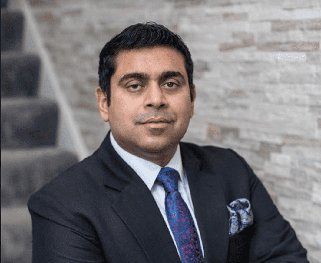 Tips on how to become a real estate agent in London by Sidd Mahajan