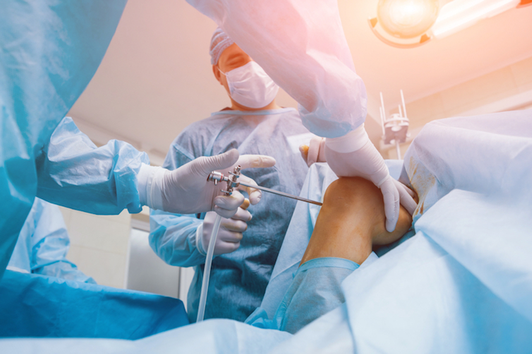 Role of knee replacement expert witness in knee surgery malpractice claims