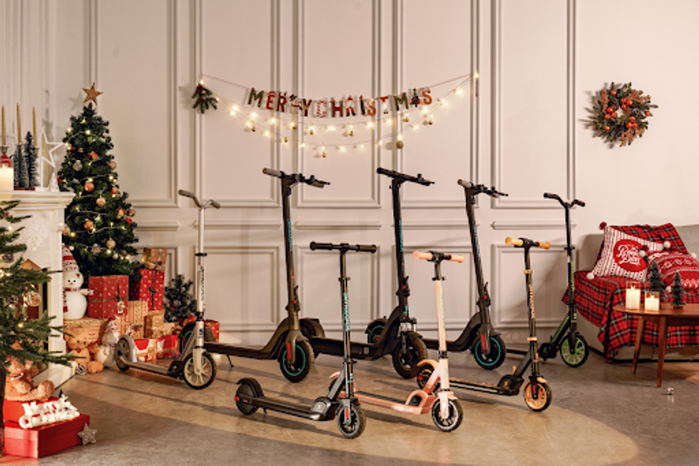 SmooSat Electric Scooters: One Of The Best Christmas Gifts For Kids and Adults