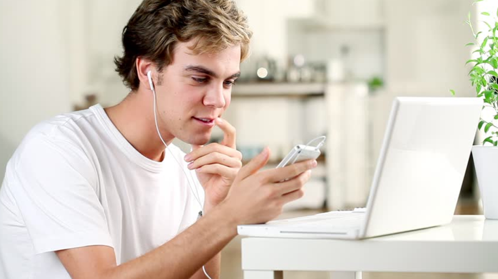 8 Thoughts You Have When The Follow Request Is From Your Parents