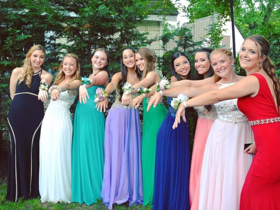 7 Thank Yous I Owe My Best Friends Back Home