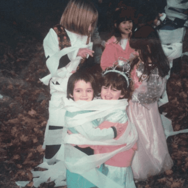 10 Signs That Your Cousin Is Your Best Friend