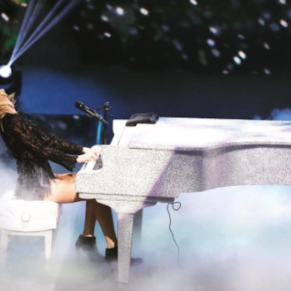 An Inside Look At Taylor Swift's Invite Only Superbowl Pre-Show