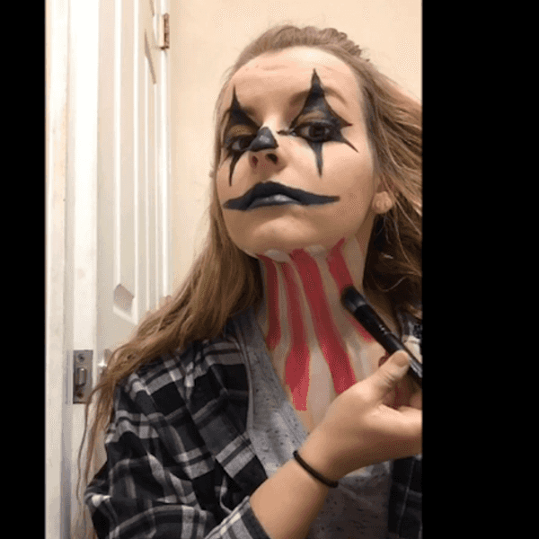 Scary Clown Make-Up Tutorial