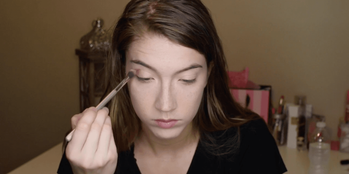 Conservative Makeup Example How To: Conservative Makeup For The Workplace | The Odyssey Online