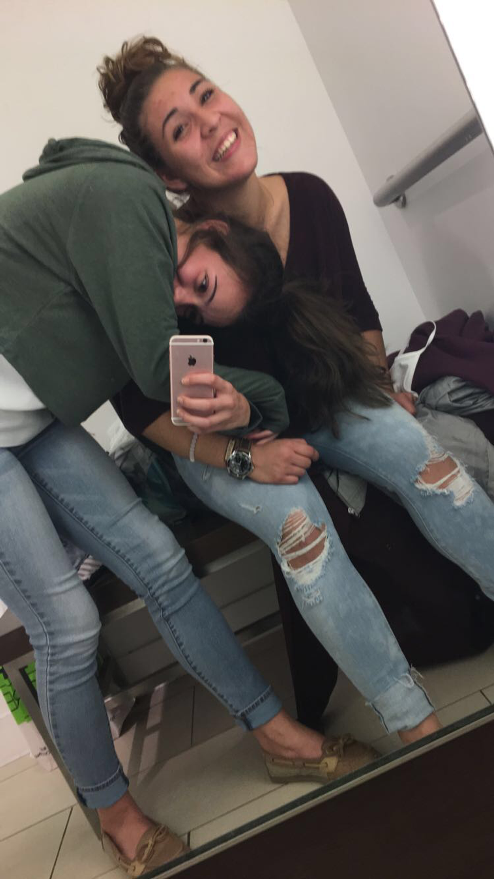 20 Things That Happen When Your Roommate Is Your Best Friend