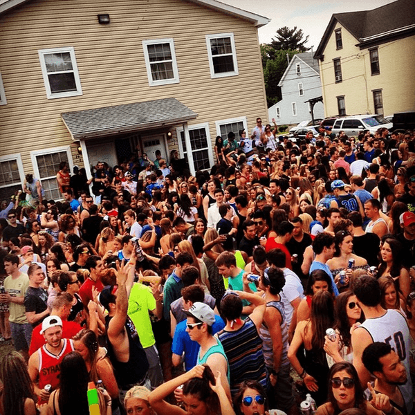 What My School Counselor Did Not Teach Me About Peer Pressure: College