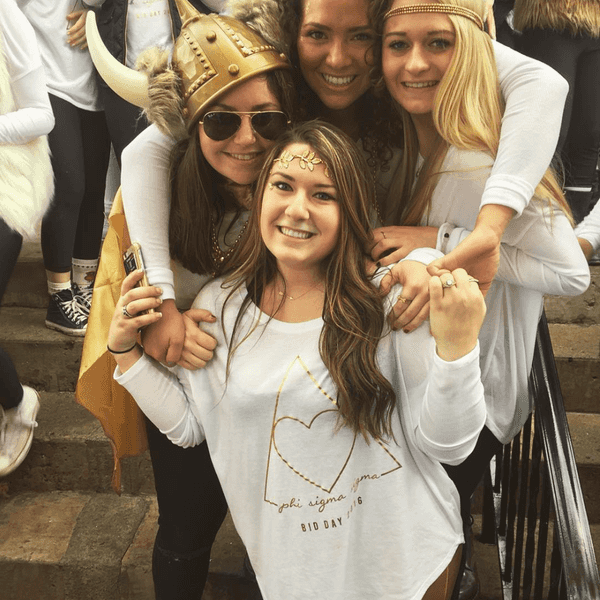 10 Reasons Your Sorority Family Is Like Your Real Family