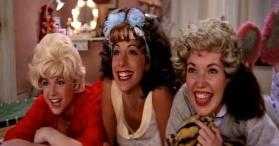 7 Things To Do During Girls' Night