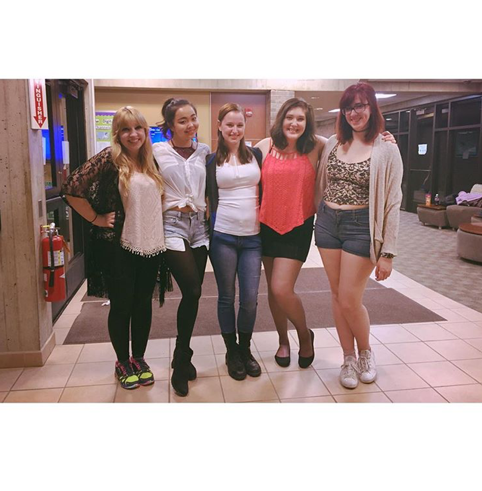 Dear College Friends: I'm Missing You Right About Now