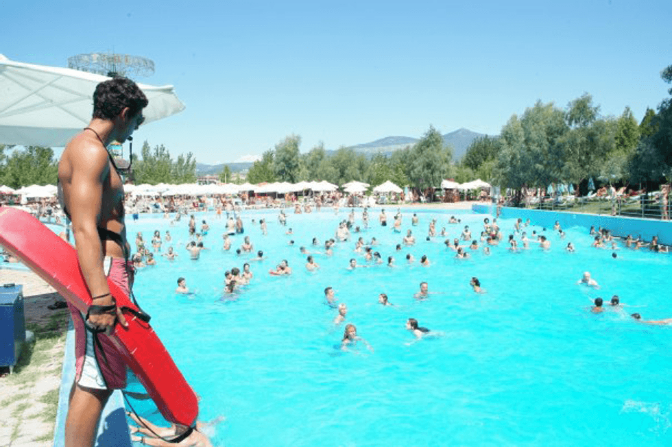 17 Things Summertime Lifeguards Can Relate To