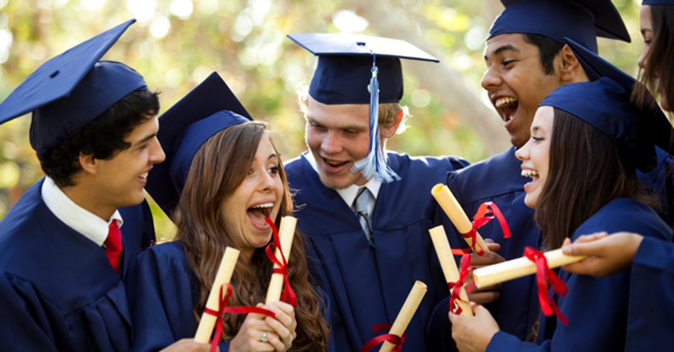 60 Things You Should Do Before Graduating College