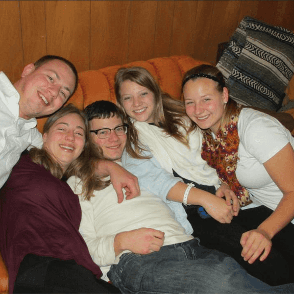 Why Christmas Is the Best Holiday For Long Distance Siblings