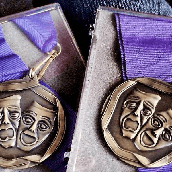 10 Reasons Theater Friends Are The Best
