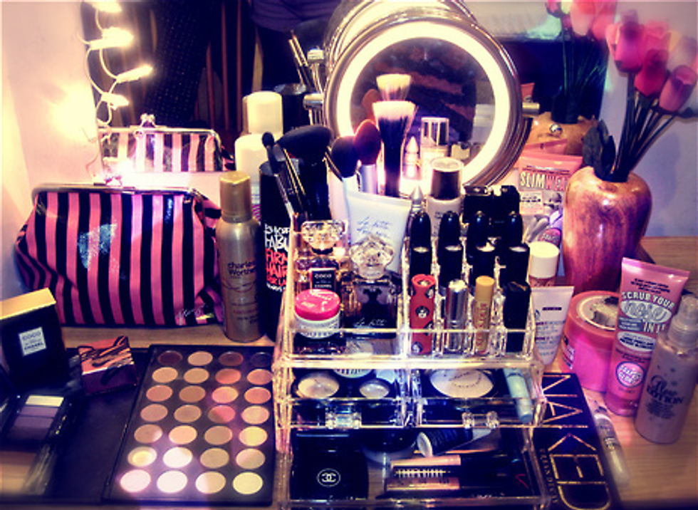 15 Things Makeup Junkies Know To Be True