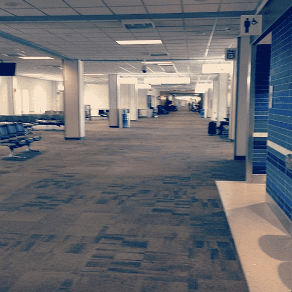 25 Thoughts You Have While Flying By Yourself