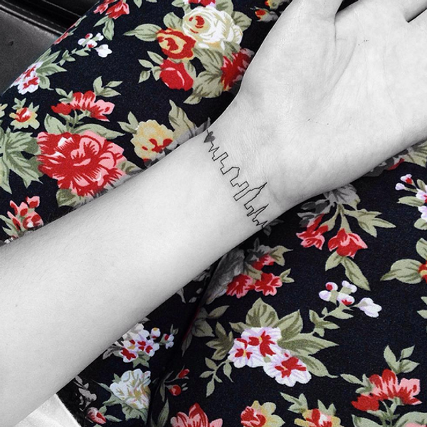 10 Delicate & Meaningful Tattoo Ideas You'll Fall in Love With