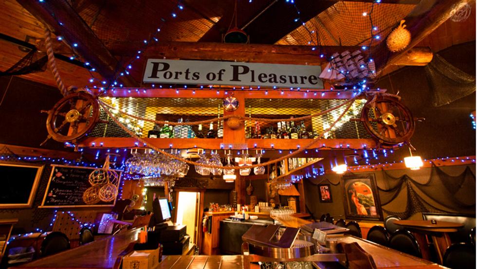 Five Minneapolis Bars That Have Fun Activities