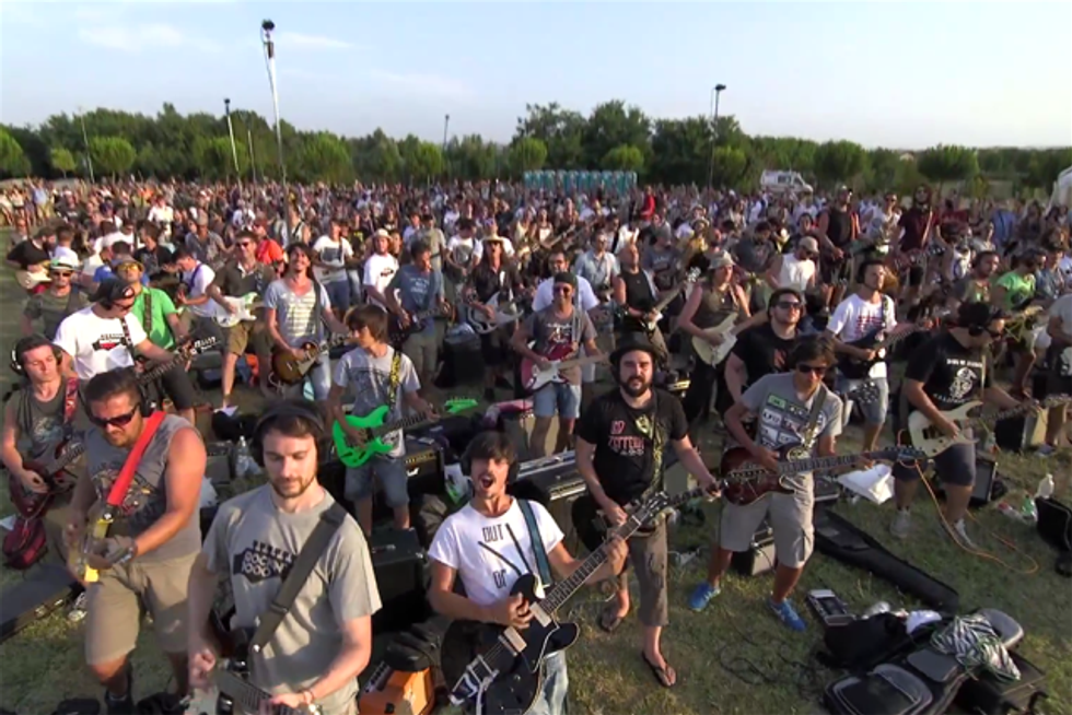 1,000 Musicians Play "Learn To Fly" By Foo Fighters