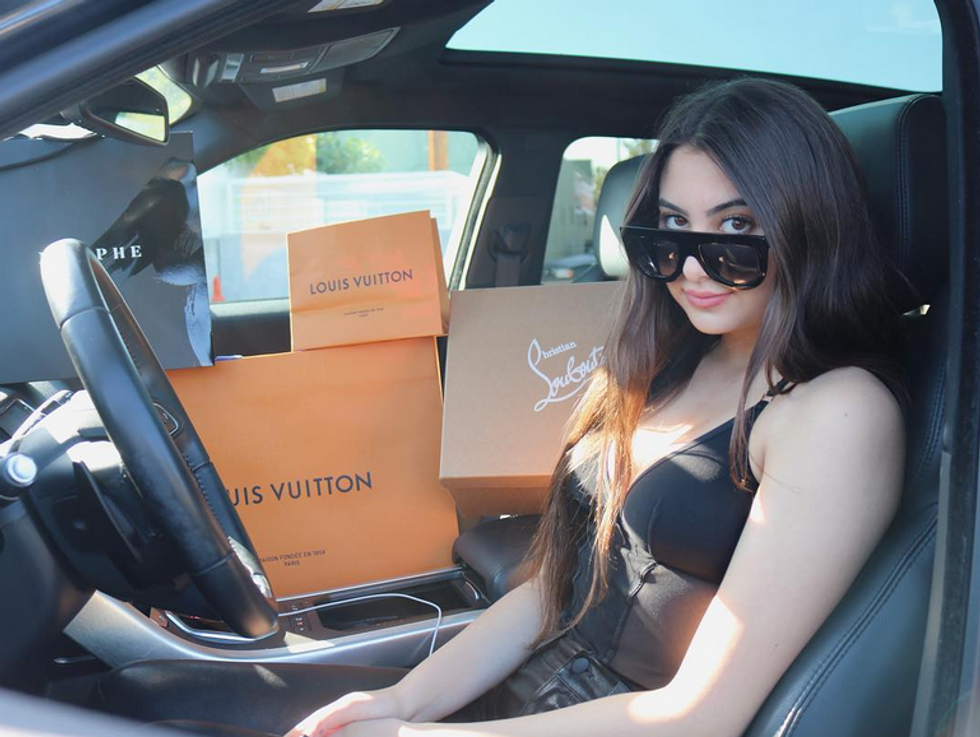 Instagram / Nicollete Gray