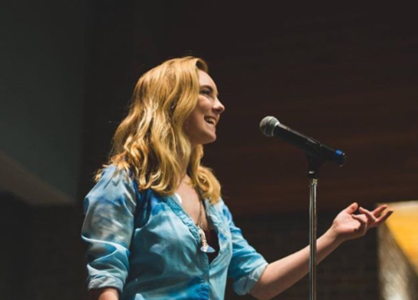 Lauren from Verbal Mayhem up at the mic