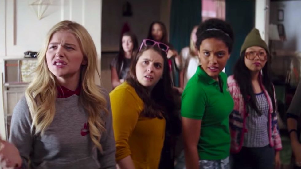 neighbors 2 sorority rising tampon scene