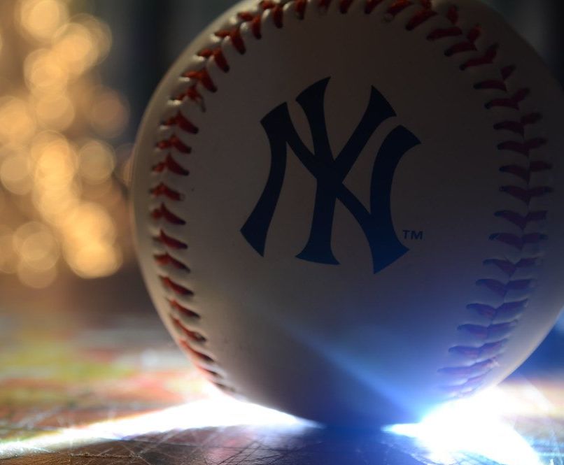 You are not alone - NY Yankees charge their players for WIFI on flights