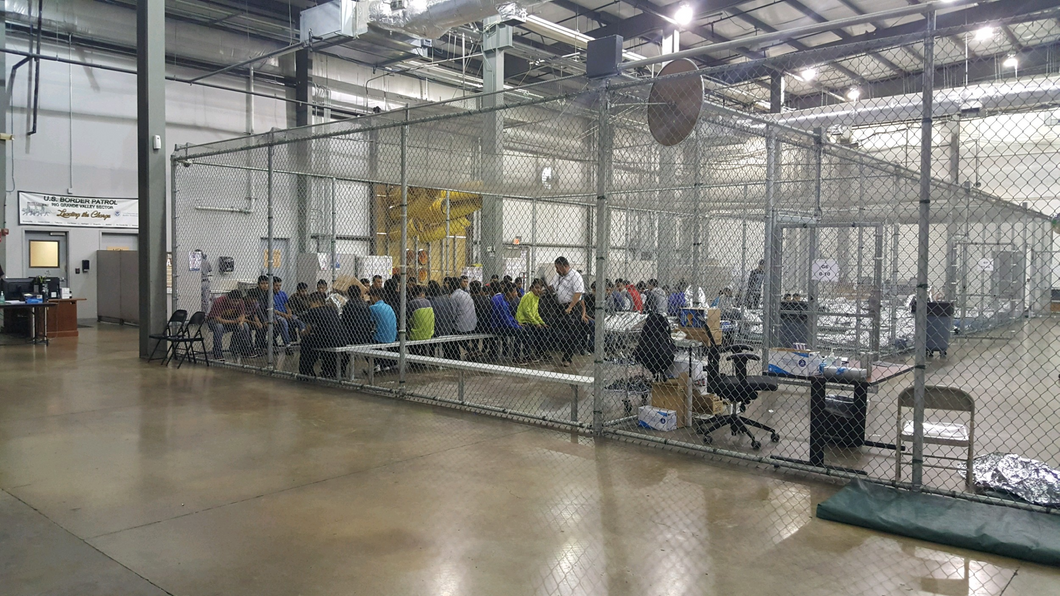 People Kept in Cages at the US Border 