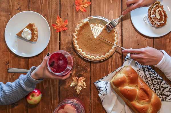 25 Songs To Add To Your November Playlist To Get You In The Mood To Be Thankful