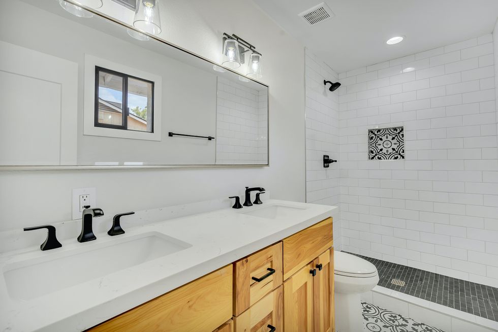 Photo by tamil king: https://www.pexels.com/photo/modern-white-bathroom-in-house-5043873/