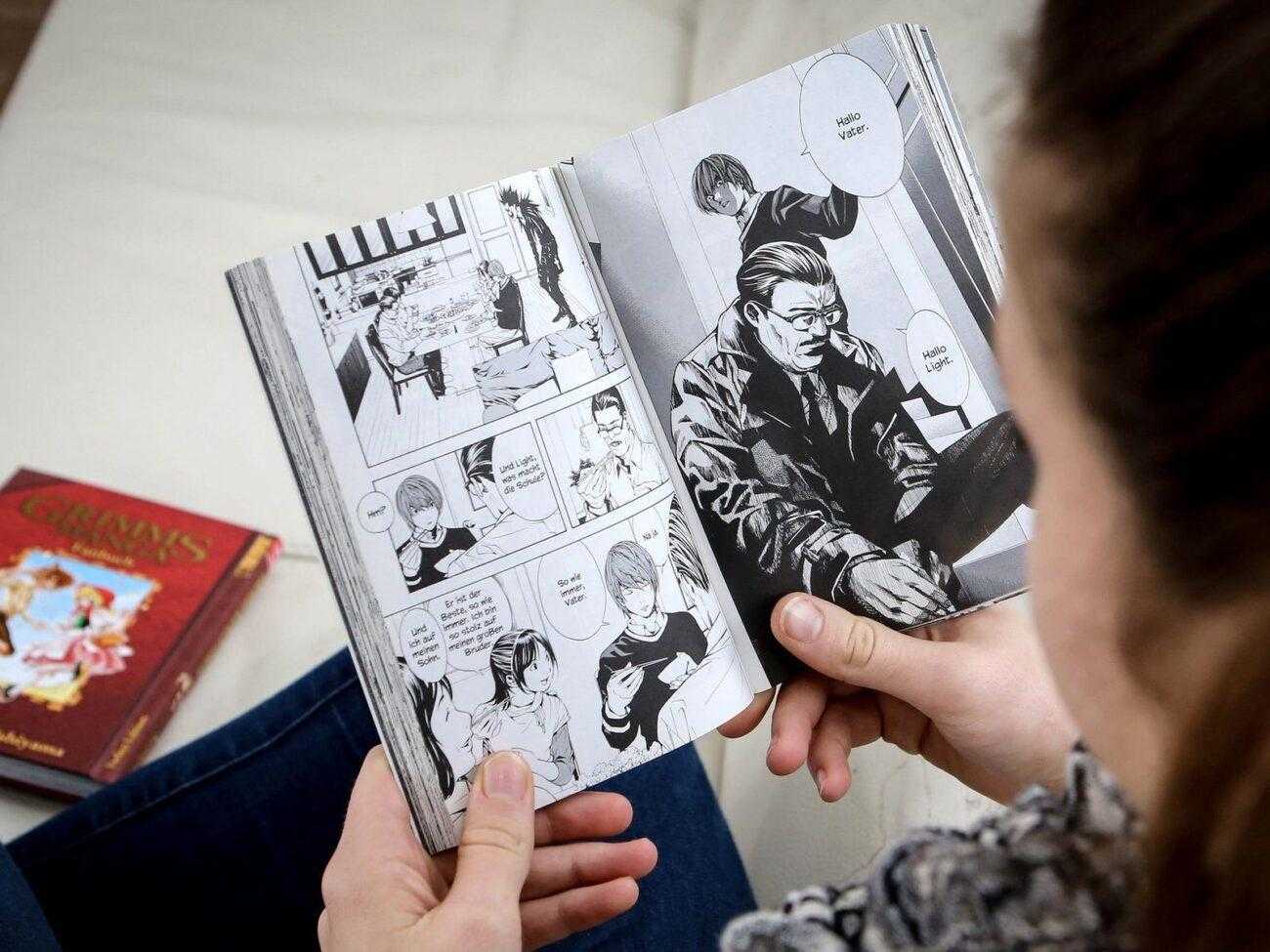 Readding manga comics