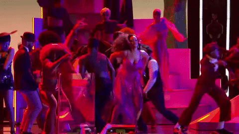 rihanna dancing