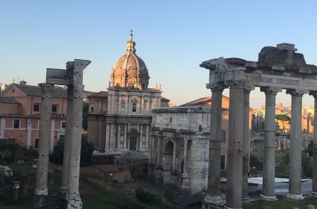 Study Abroad Students: Here’s 5 Major Things To Consider During Your Travels