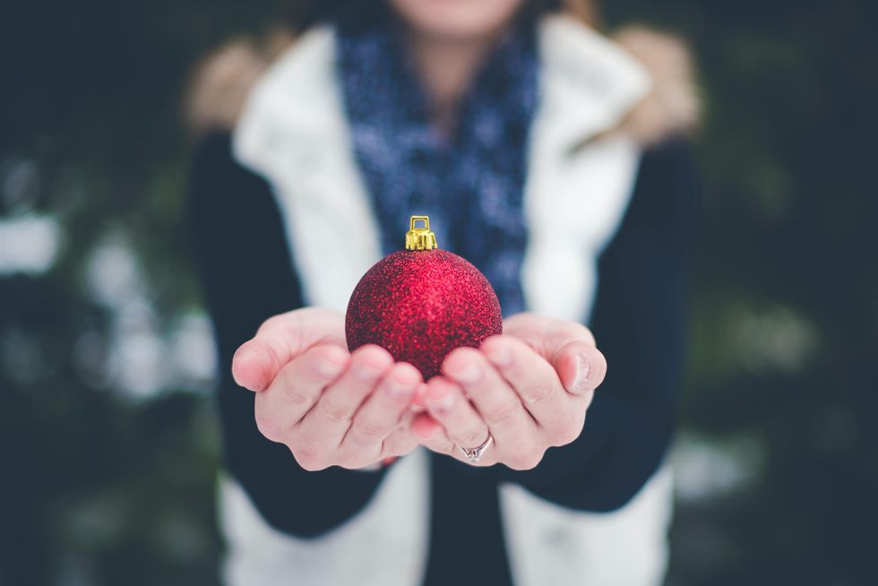 4 Practical, Safe Ways To Spread Holiday Cheer This Year
