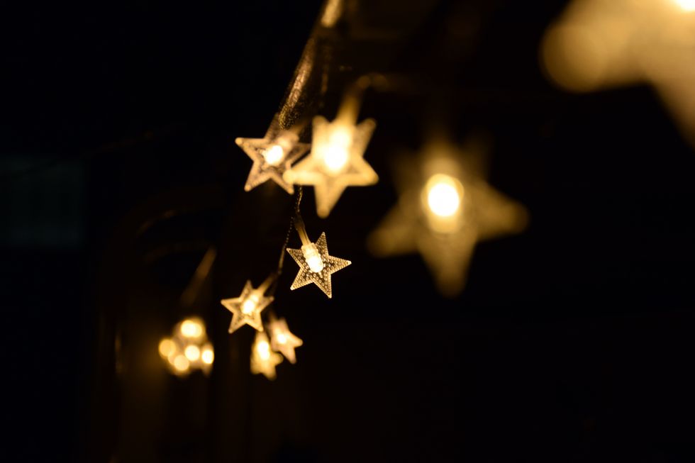 Small star fairy lights.