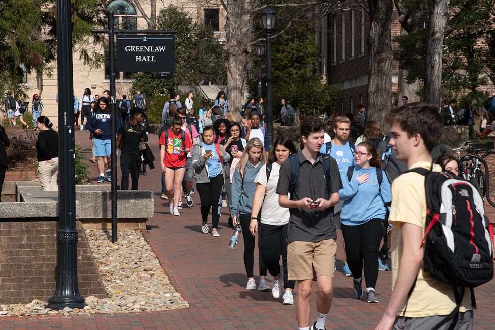 Students waking through UNC campus. 
