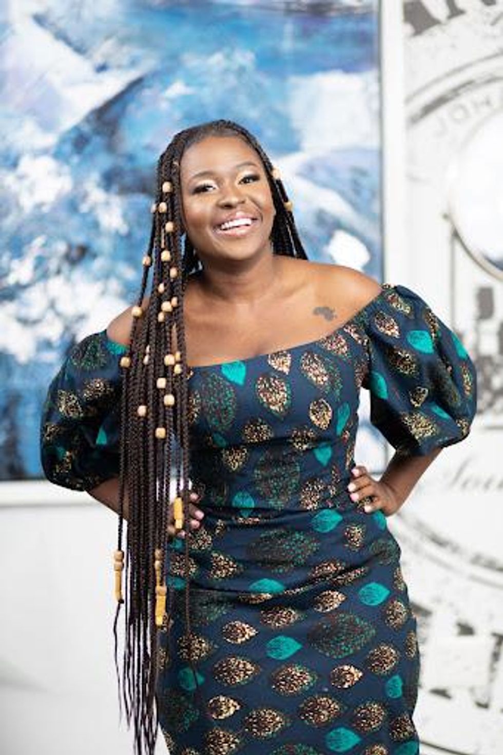 SUCCESSFUL BUSINESS WOMAN